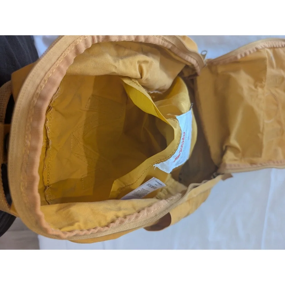Fjallraven Kanken Backpack Unisex Medium Ochre Yellow 23510 Classic Vinylon F